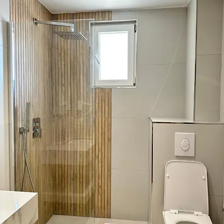 Apart Otel Eval